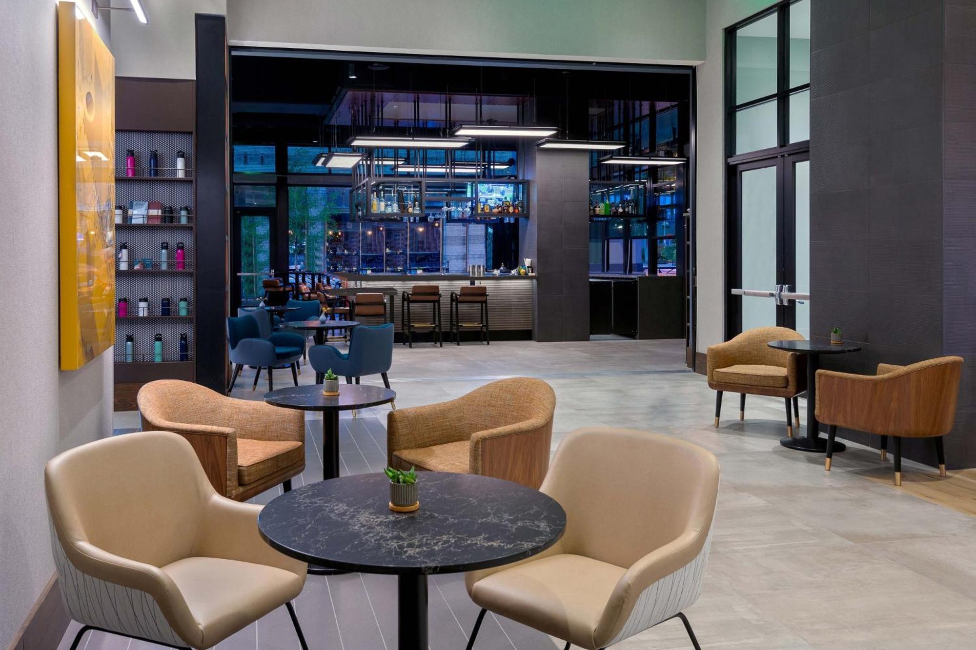 Courtyard By Marriott Atlanta Midtown Hotell Eksteriør bilde