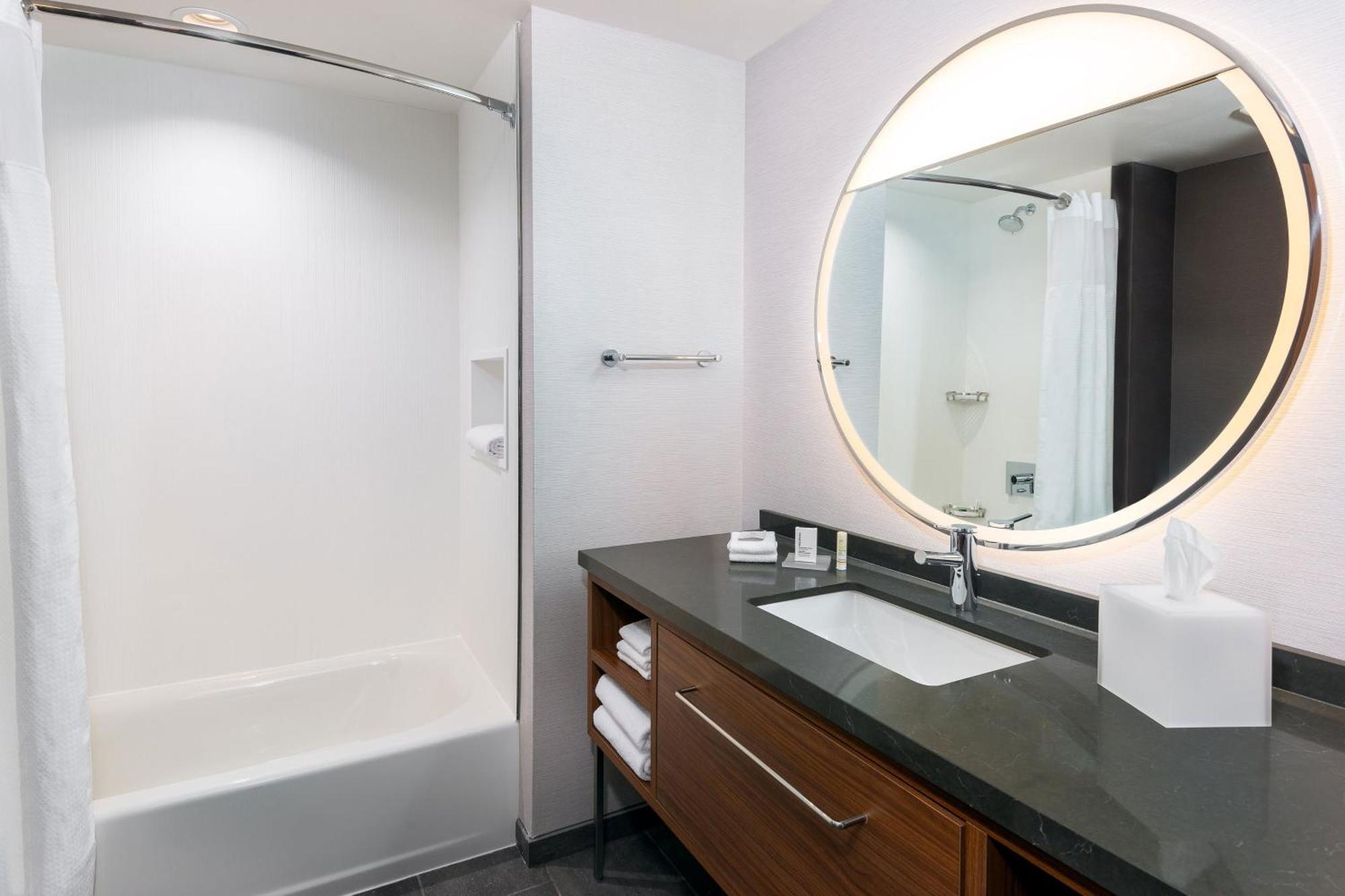 Courtyard By Marriott Atlanta Midtown Hotell Eksteriør bilde