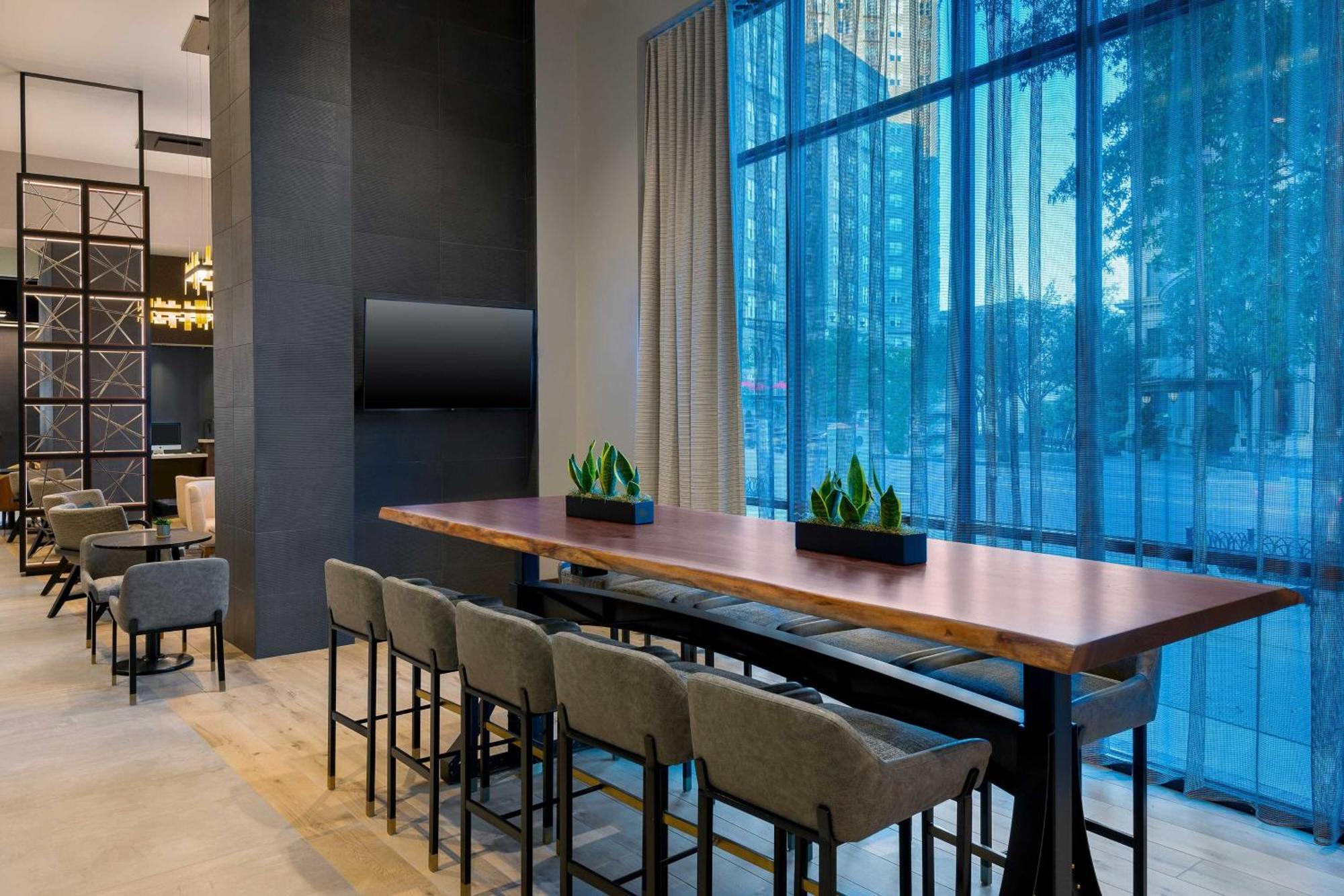 Courtyard By Marriott Atlanta Midtown Hotell Eksteriør bilde